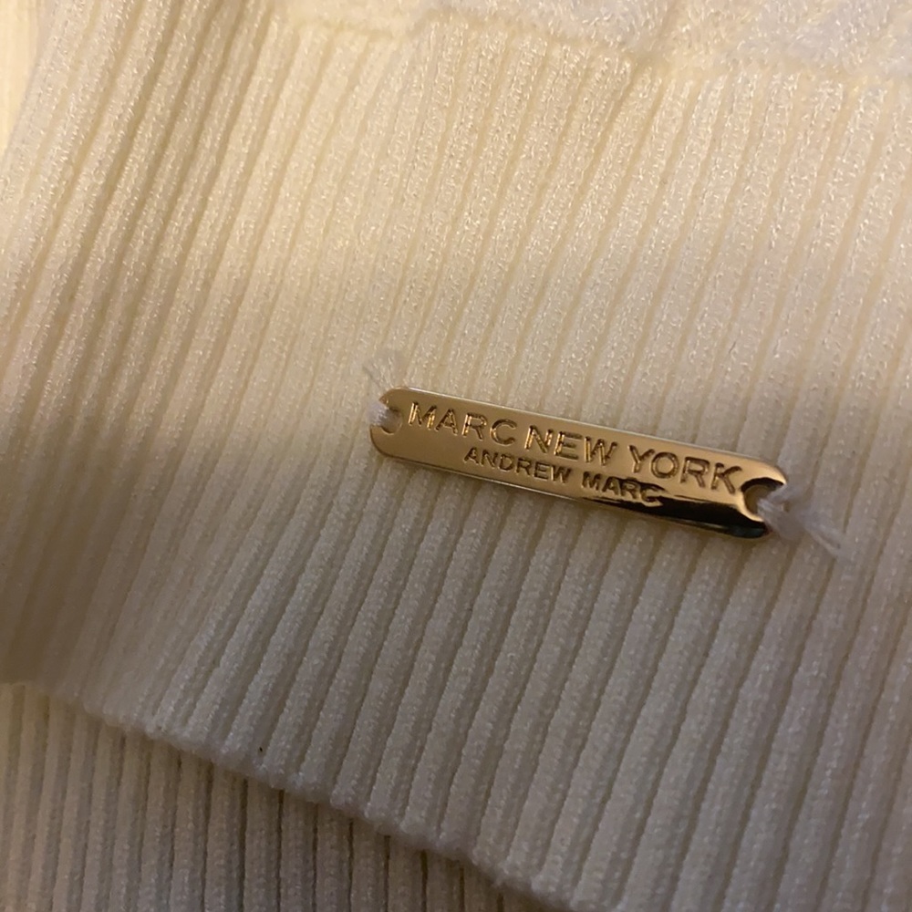 Sweater - Picture 3 of 4